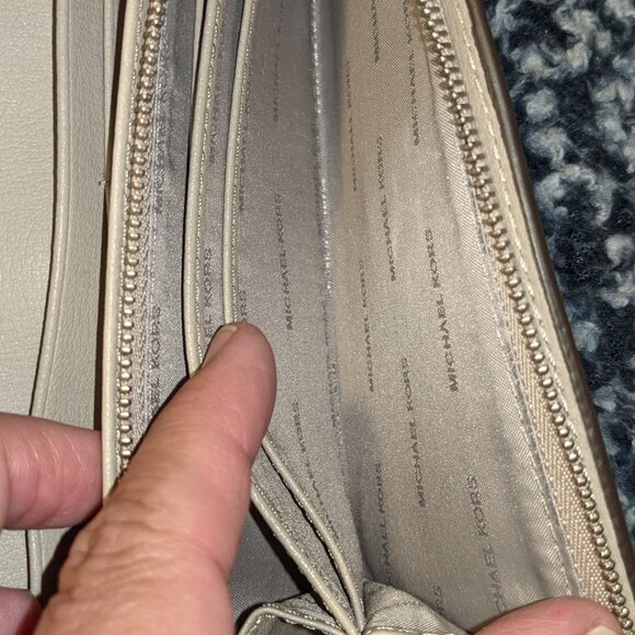 Michael Kors Rivington Stud Large Leather Wallet cement & Silver Hardware NWT - Picture 12 of 16